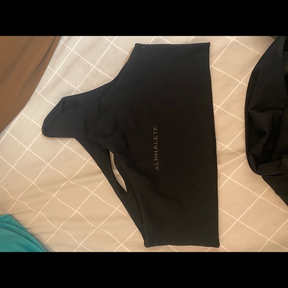 Alphalete bra and leggings set - Picture 4 of 4